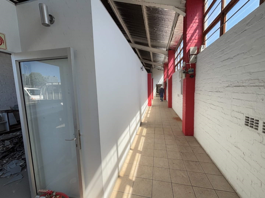 To Let commercial Property for Rent in Paarden Eiland Western Cape